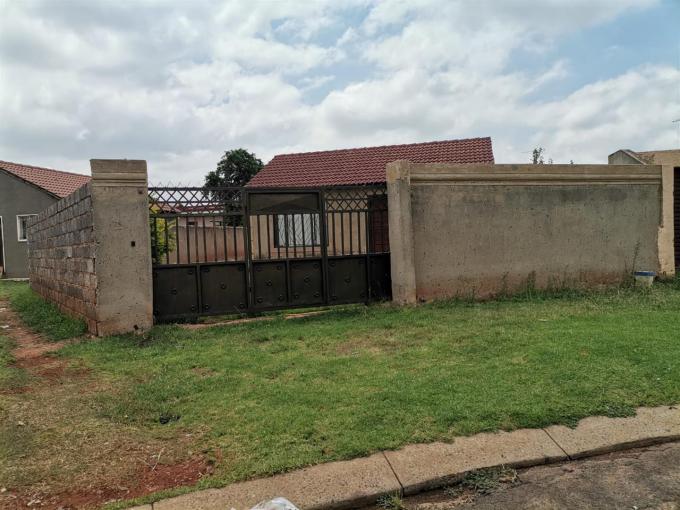 Standard Bank SIE Sale In Execution 1 Bedroom House for Sale in Vosloorus - MR188207