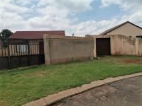Front View of property in Vosloorus