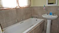 Bathroom 1 - 4 square meters of property in Albertsdal