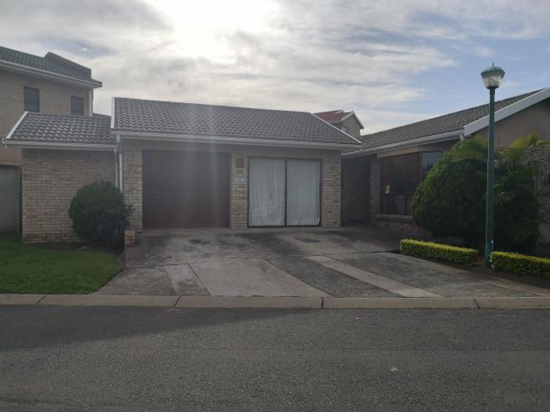 Front View of property in Beacon Bay