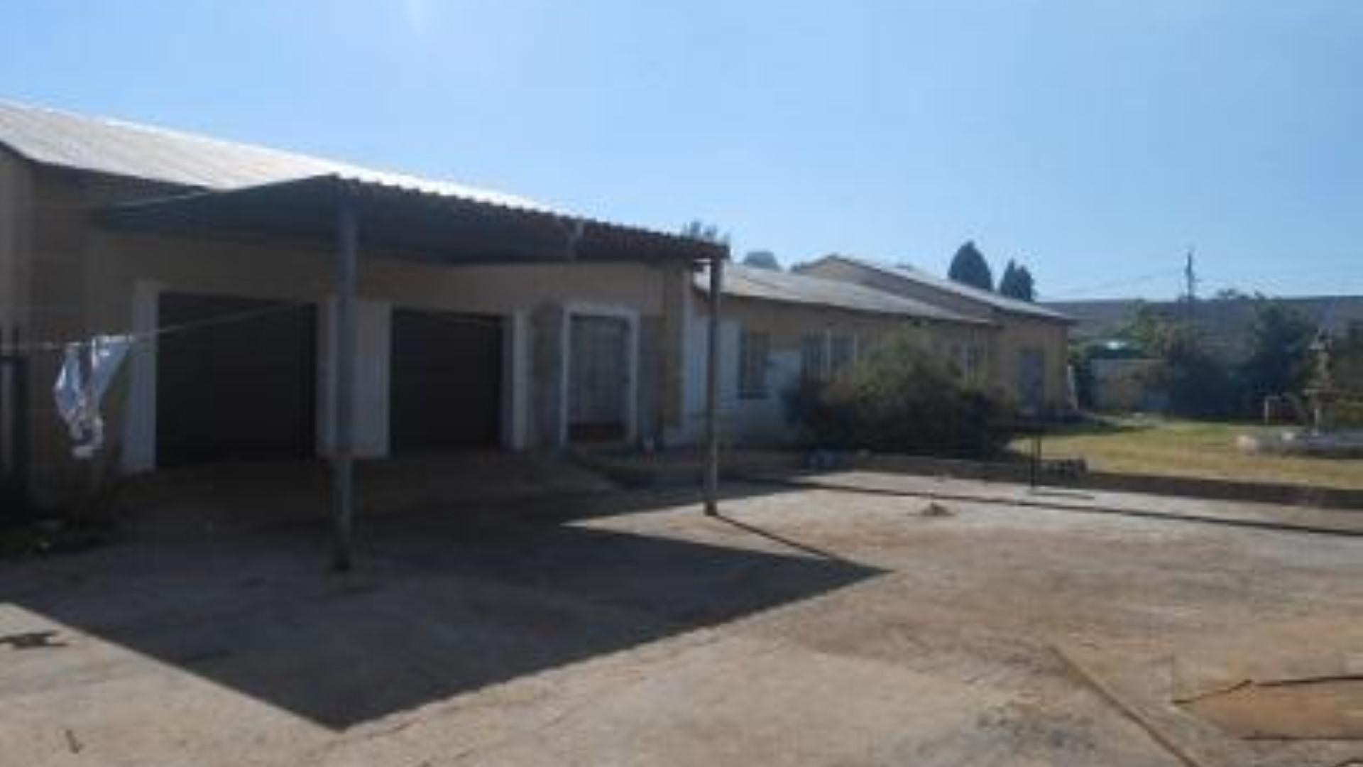 Front View of property in Mmabatho
