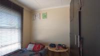 Bed Room 2 - 7 square meters of property in Cosmo City