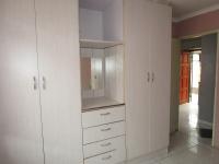 Bed Room 1 - 12 square meters of property in Ennerdale