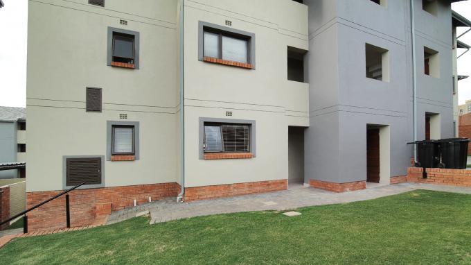 2 Bedroom Apartment for Sale For Sale in Kyalami Hills - Home Sell - MR189047