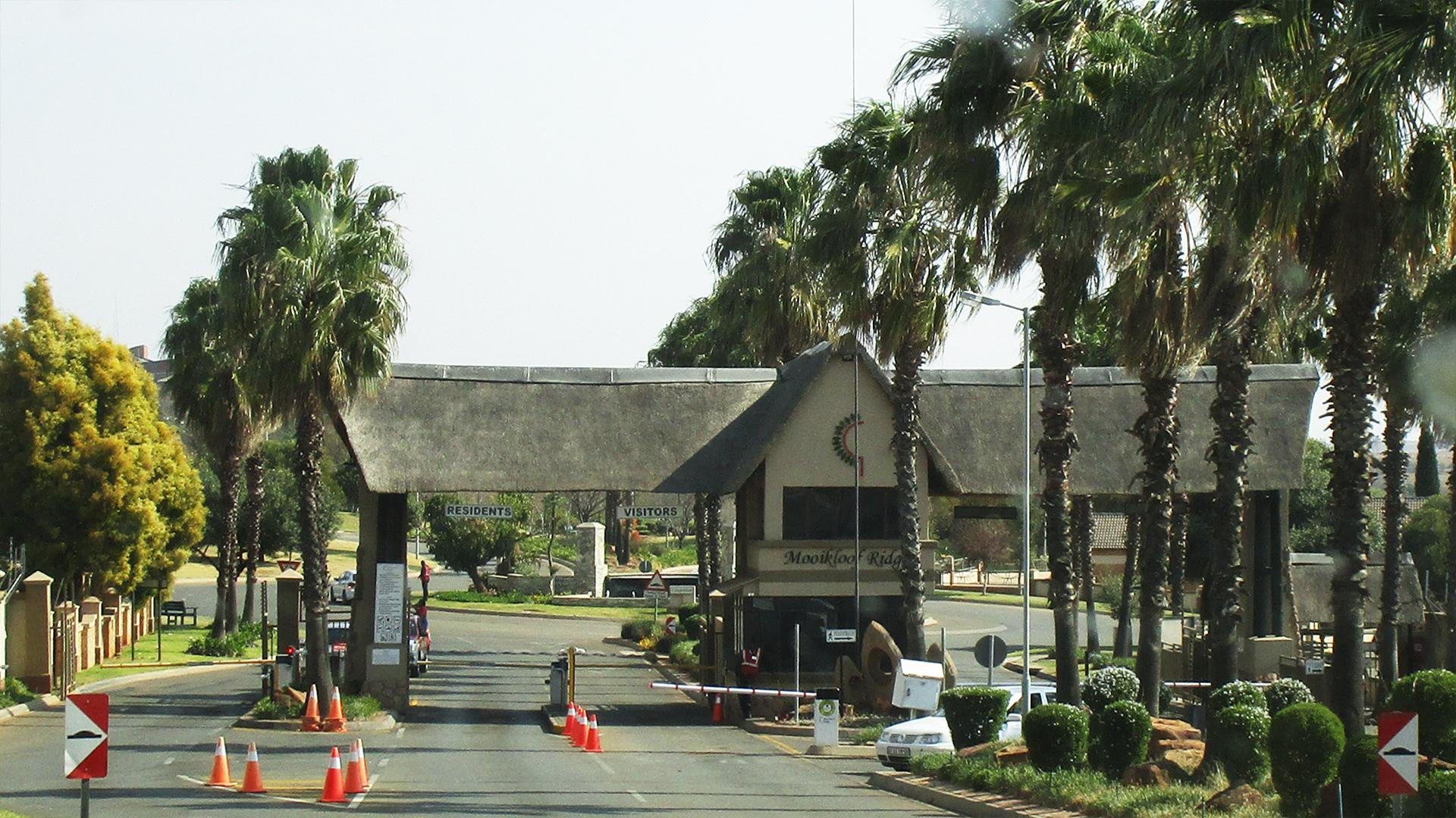 Front View of property in Mooikloof Ridge