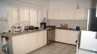 Kitchen - 12 square meters of property in Amanzimtoti 