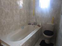 Bathroom 2 - 6 square meters of property in Birchleigh North