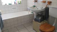 Main Bathroom - 26 square meters of property in Brackendowns