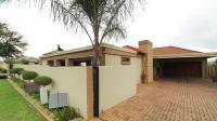 3 Bedroom 2 Bathroom House for Sale for sale in Rooihuiskraal North