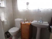 Bathroom 2 - 7 square meters of property in Vanderbijlpark