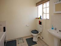 Bathroom 1 of property in Crystal Park