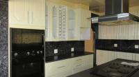 Kitchen - 21 square meters of property in Carletonville