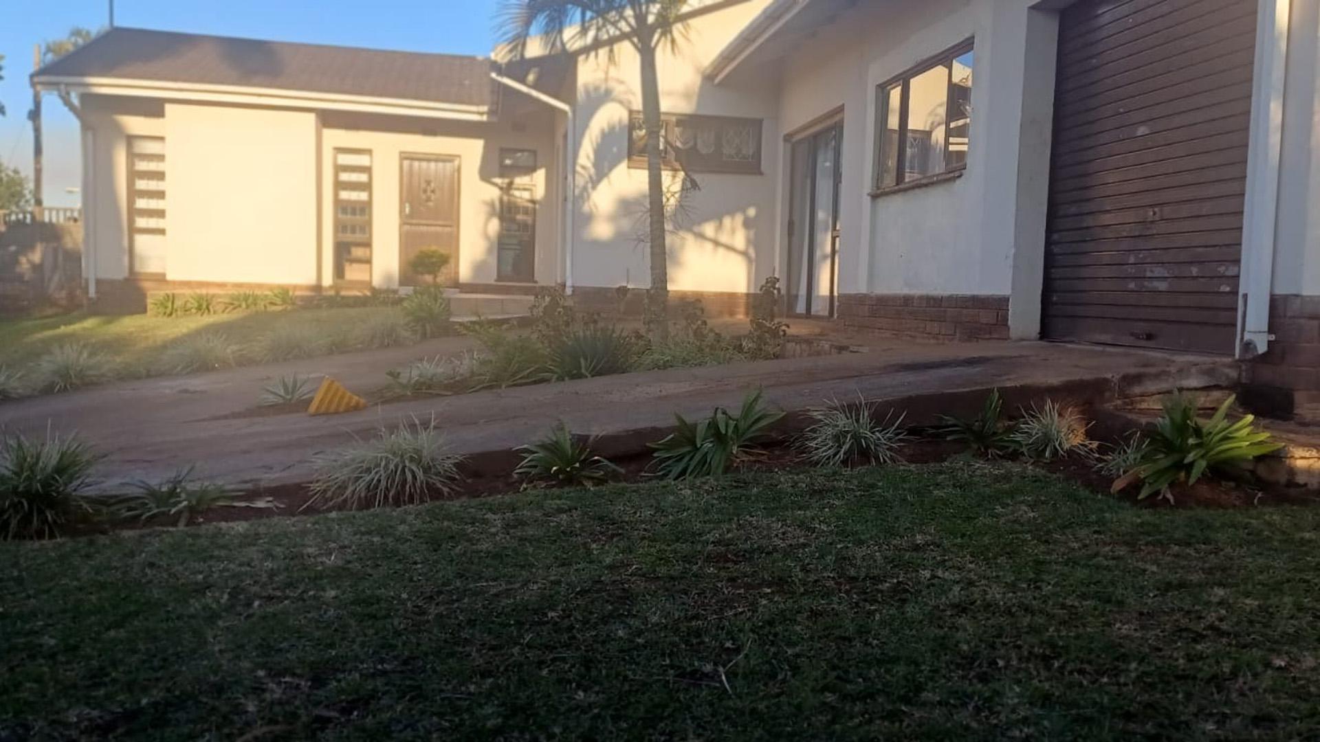 Front View of property in Grantham Park