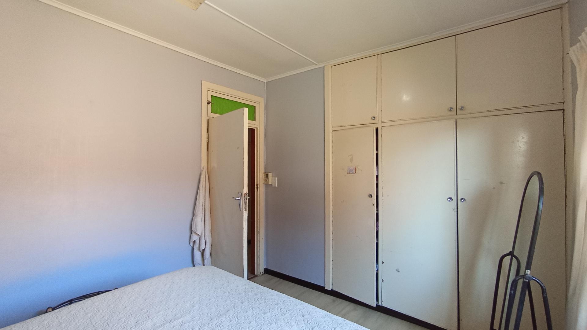 Bed Room 2 - 16 square meters of property in Grantham Park