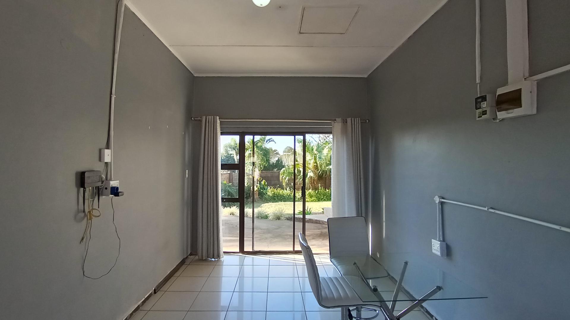 Flatlet - 30 square meters of property in Grantham Park