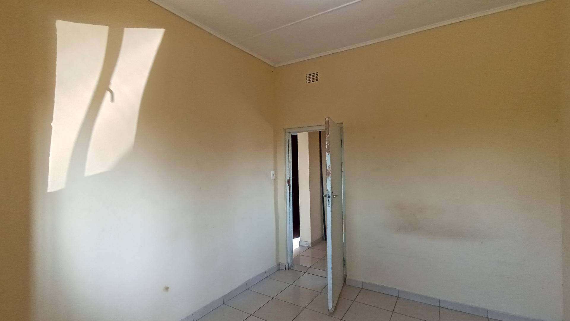 Flatlet - 30 square meters of property in Grantham Park