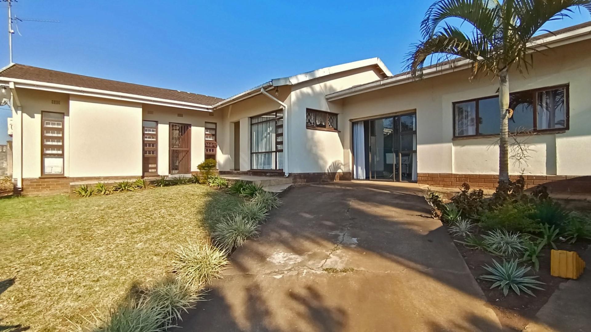 Front View of property in Grantham Park