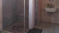 Bathroom 1 of property in Grantham Park