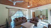 Lounges - 31 square meters of property in Grantham Park