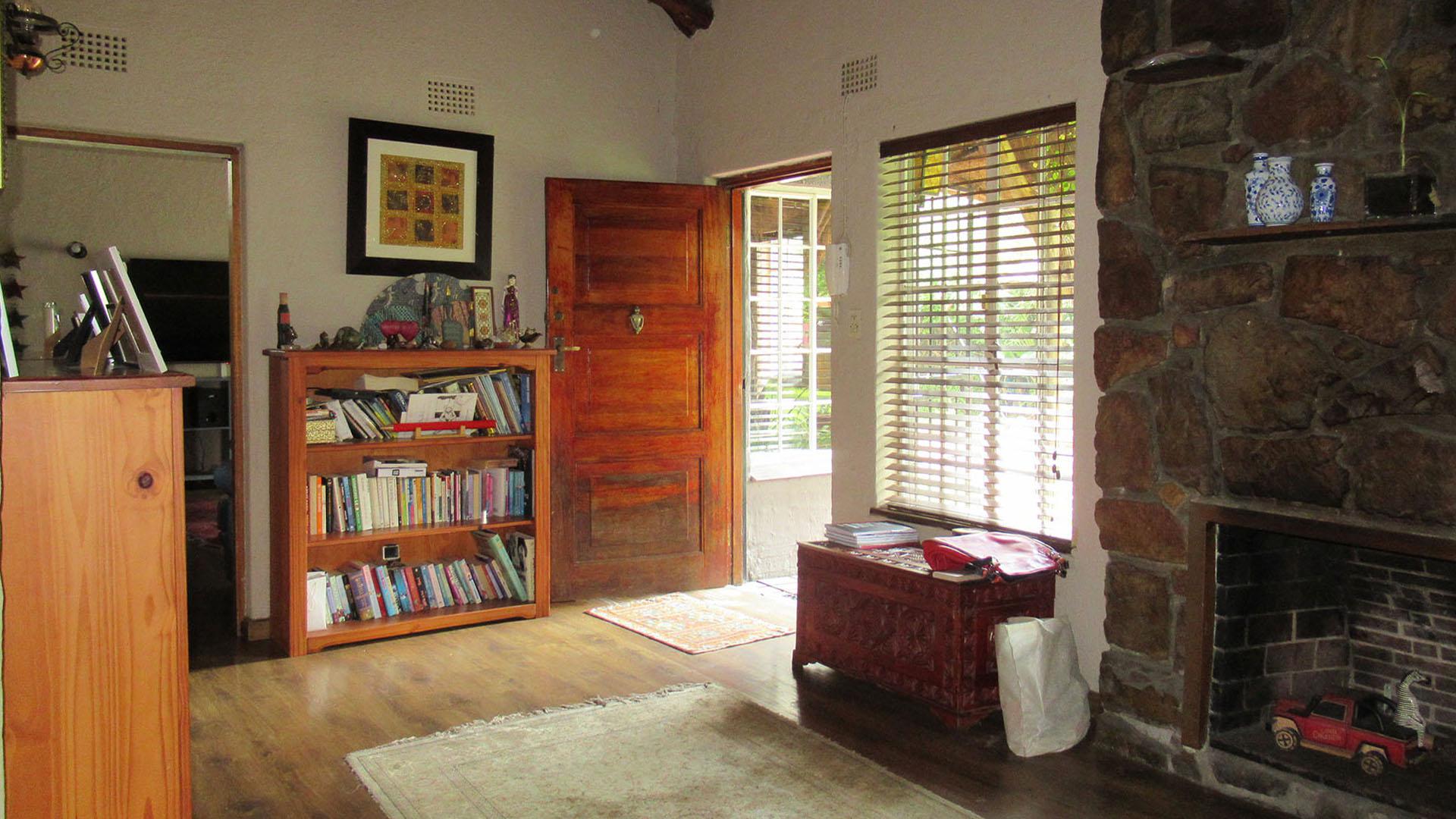 Lounges - 87 square meters of property in Buccleuch