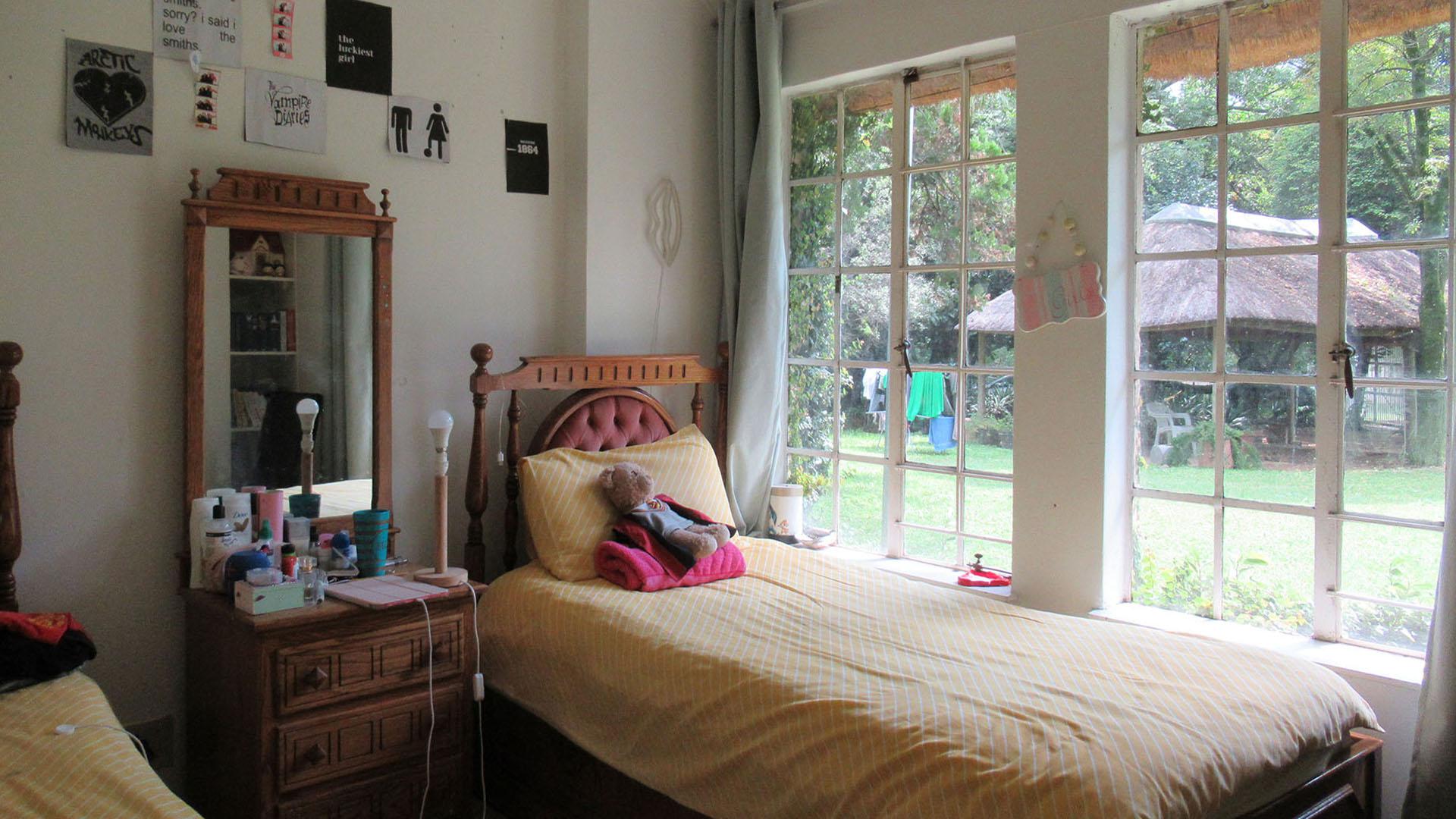 Bed Room 2 - 15 square meters of property in Buccleuch