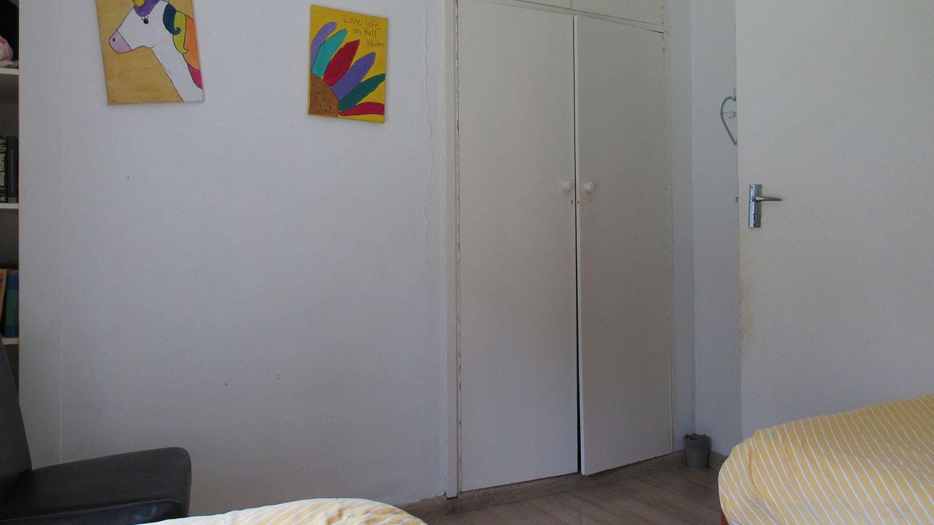 Bed Room 2 - 15 square meters of property in Buccleuch