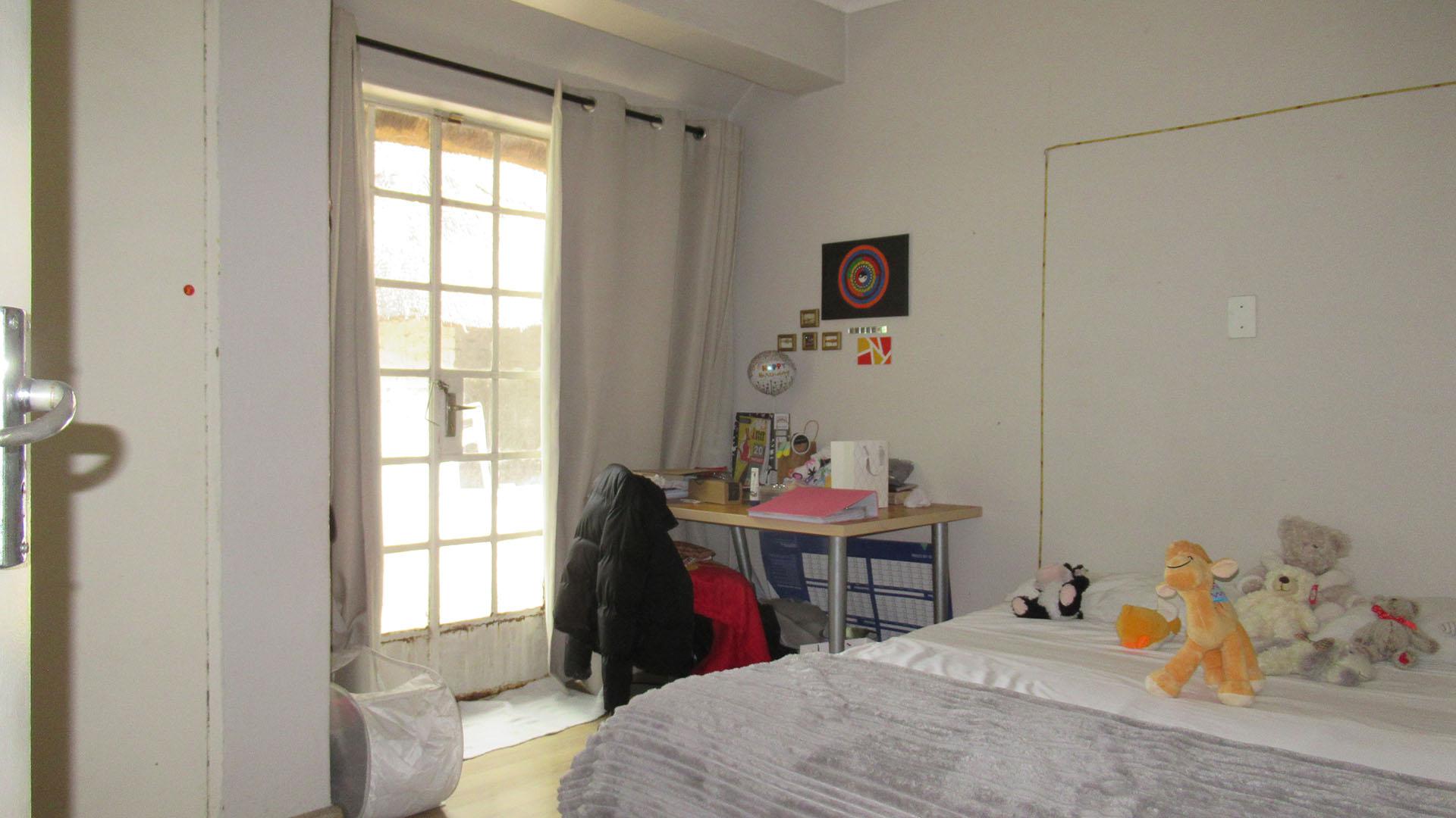 Bed Room 3 - 15 square meters of property in Buccleuch