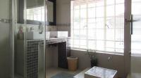 Bathroom 1 - 9 square meters of property in Buccleuch