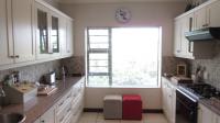 Kitchen - 29 square meters of property in Plettenberg Bay