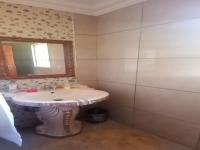 Guest Toilet - 3 square meters of property in Vanderbijlpark