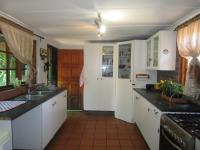 Kitchen - 13 square meters of property in Henley-on-Klip