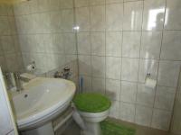 Guest Toilet - 3 square meters of property in Parktown