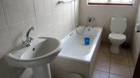 Bathroom 1 - 6 square meters of property in Bot River