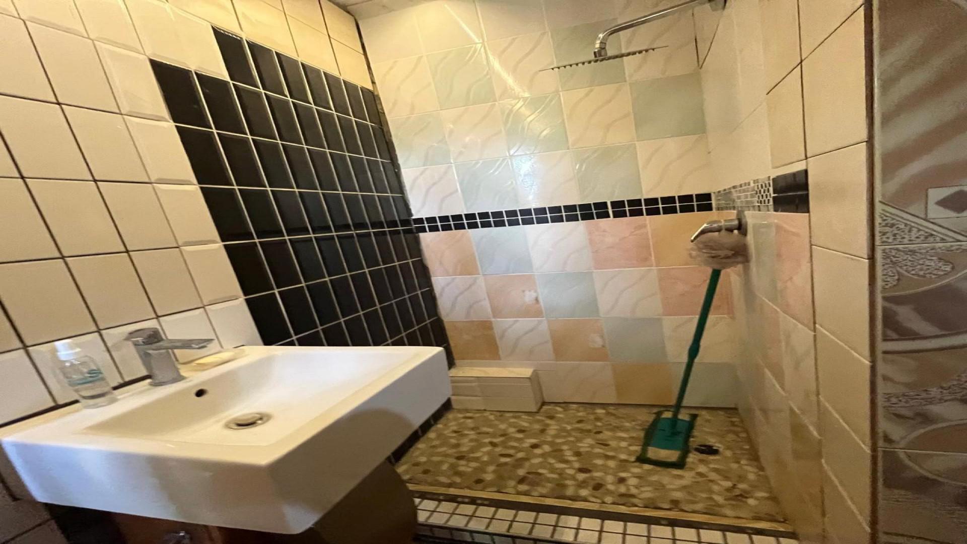 Bathroom 3+ of property in Noordhoek (Bloemfontein)