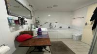 Bathroom 2 of property in Noordhoek (Bloemfontein)