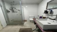 Bathroom 2 of property in Noordhoek (Bloemfontein)