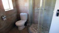 Bathroom 2 of property in Daggafontein