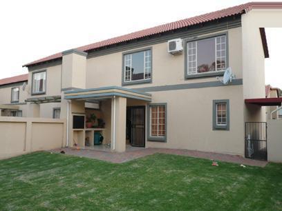 3 Bedroom Duplex for Sale and to Rent For Sale in Willow Park Manor - Private Sale - MR19230