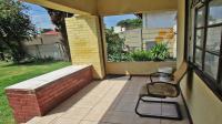 Patio - 10 square meters of property in Unigray