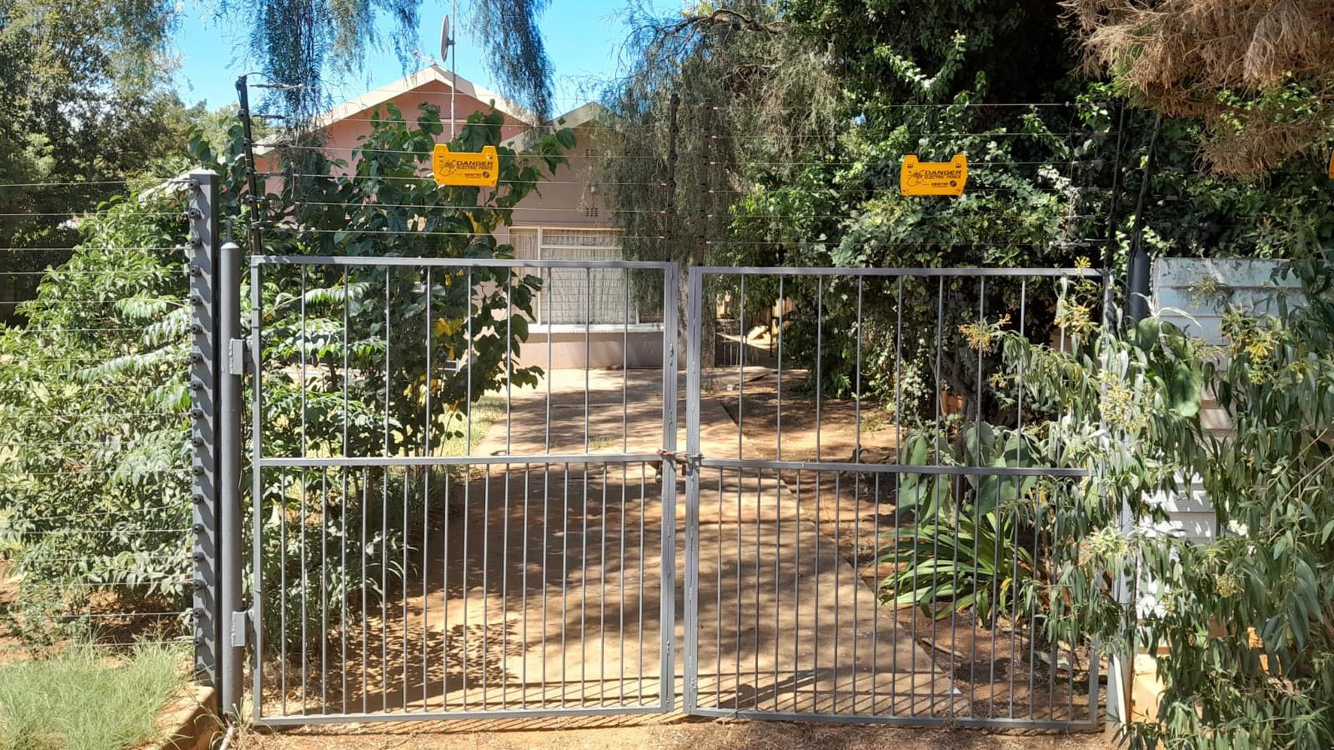 Front View of property in Ventersdorp