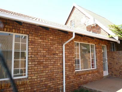 2 Bedroom Simplex for Sale For Sale in Zwartkop - Private Sale - MR19283