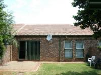 2 Bedroom 1 Bathroom Simplex for Sale for sale in Die Hoewes