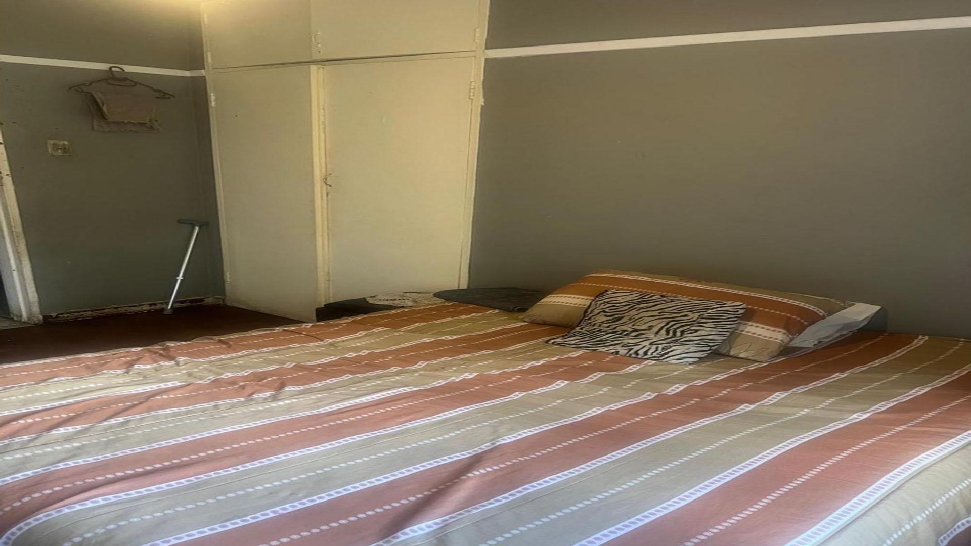 Bed Room 1 of property in Komati