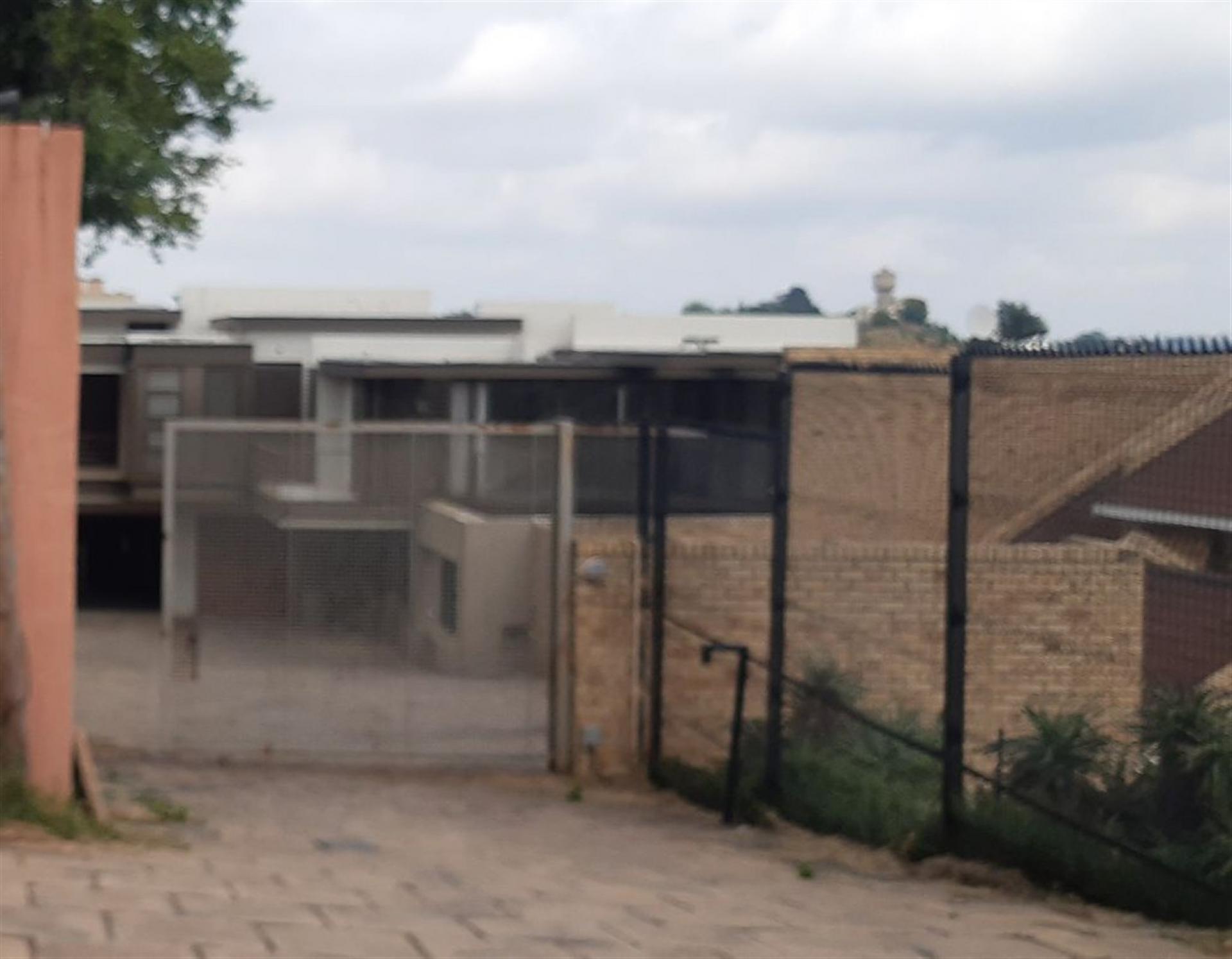 Front View of property in Northcliff