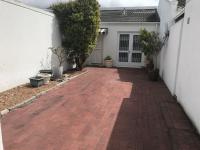 2 Bedroom 1 Bathroom House to Rent for sale in Marina da Gama