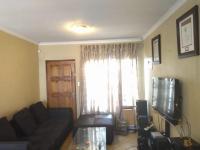 Lounges - 11 square meters of property in Roodekop