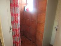 Main Bathroom - 4 square meters of property in Sharon Park