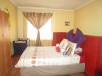 Main Bedroom - 18 square meters of property in Sharon Park