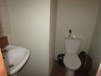 Main Bathroom - 4 square meters of property in Sharon Park