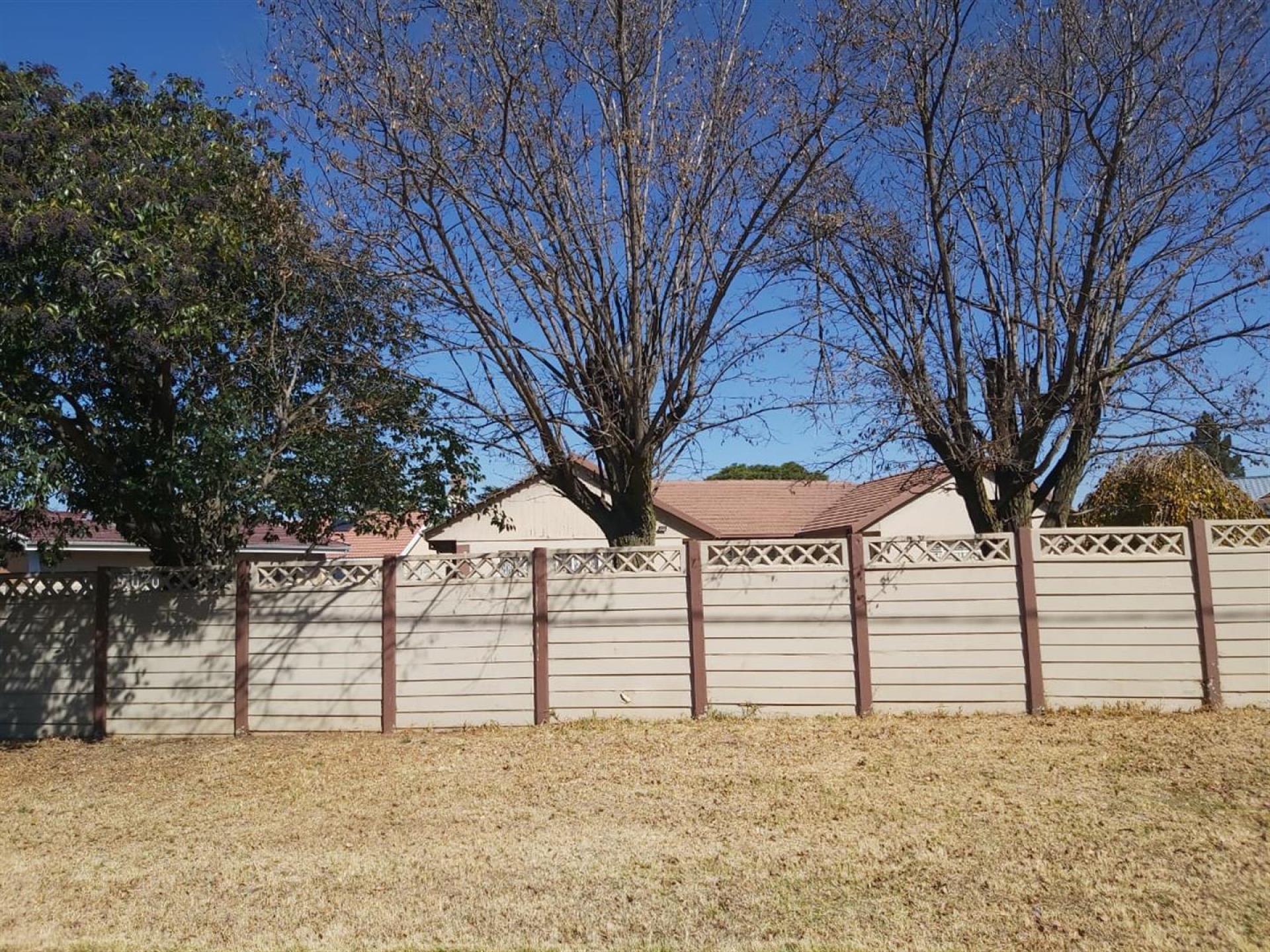 Front View of property in Springs